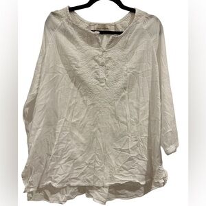 Jones New York Women's White Blouse New condition